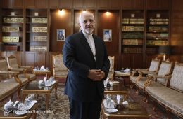 «محمدجواد ظریف» وزیر امور خارجه در حاشیه جلسه کمیسیون امنیت ملی و سیاست خارجی مجلس شورای اس