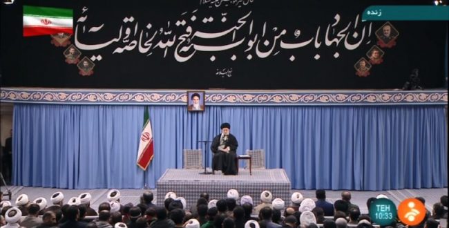 معنای حدیثی که در دیدار امروز رهبرانقلاب در حسینیه امام خمینی (ره) نصب شده است
