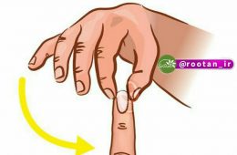 با استفاده از انگشتان اشاره و شست راست خود، نوک ناخن های دست چپ خود را فشار دهید