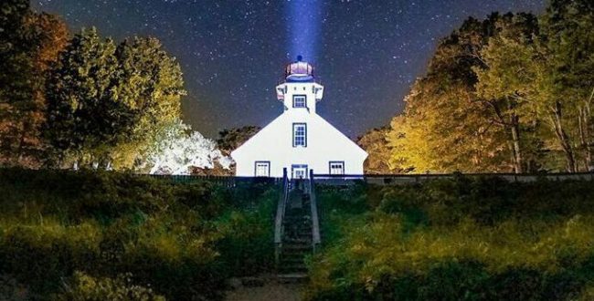 Missio Poit Lighthouse
 فان