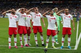 حرکات سیاسی فوتبالیست های ترکیه ادامه دارد