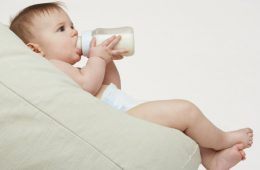 عوارض شیرخشک بر کودکان